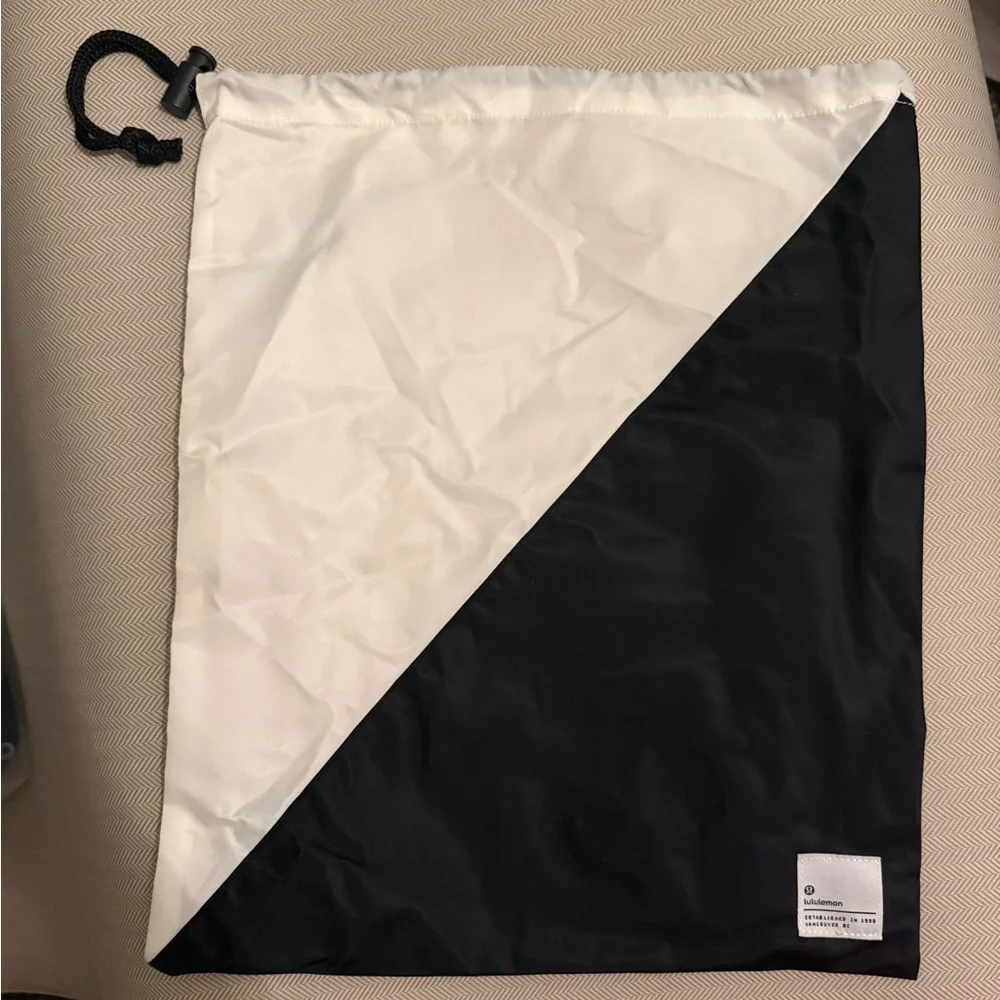 Lululemon Two-Tone Black and White Drawstring Dust Bag